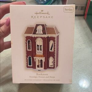 2007 Hallmark Keepsake Nostalgic Bookstore Ornament